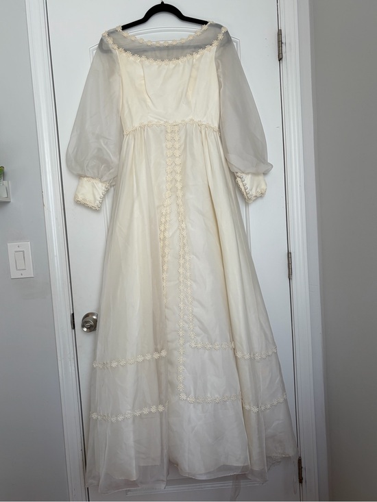 Bridal Originals Dresses & Skirts - Vintage 1970s Ivory Puff Sleeve WeddingDress